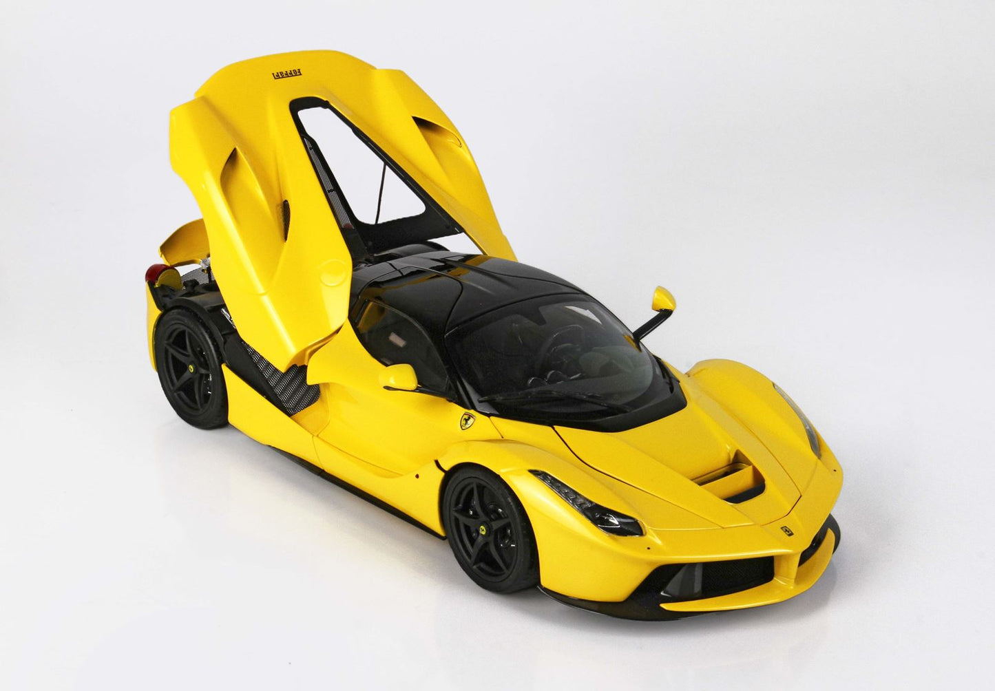 BBR 1/18 Ferrari LaFerrari DIE CAST Yellow Modena With Matt Black Wheels