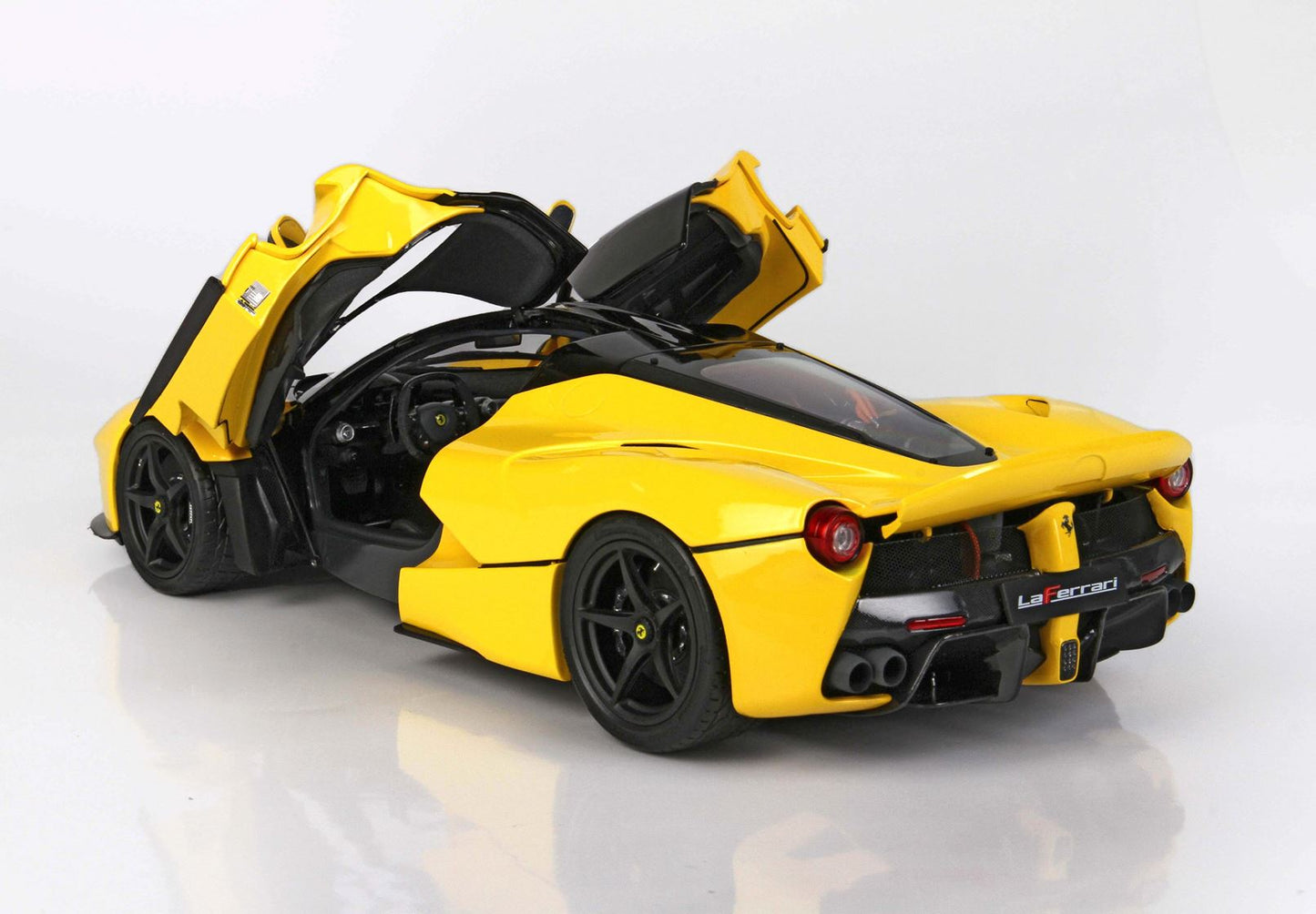 BBR 1/18 Ferrari LaFerrari DIE CAST Yellow Modena With Matt Black Wheels