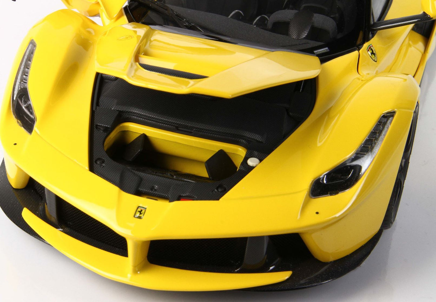 BBR 1/18 Ferrari LaFerrari DIE CAST Yellow Modena With Matt Black Wheels