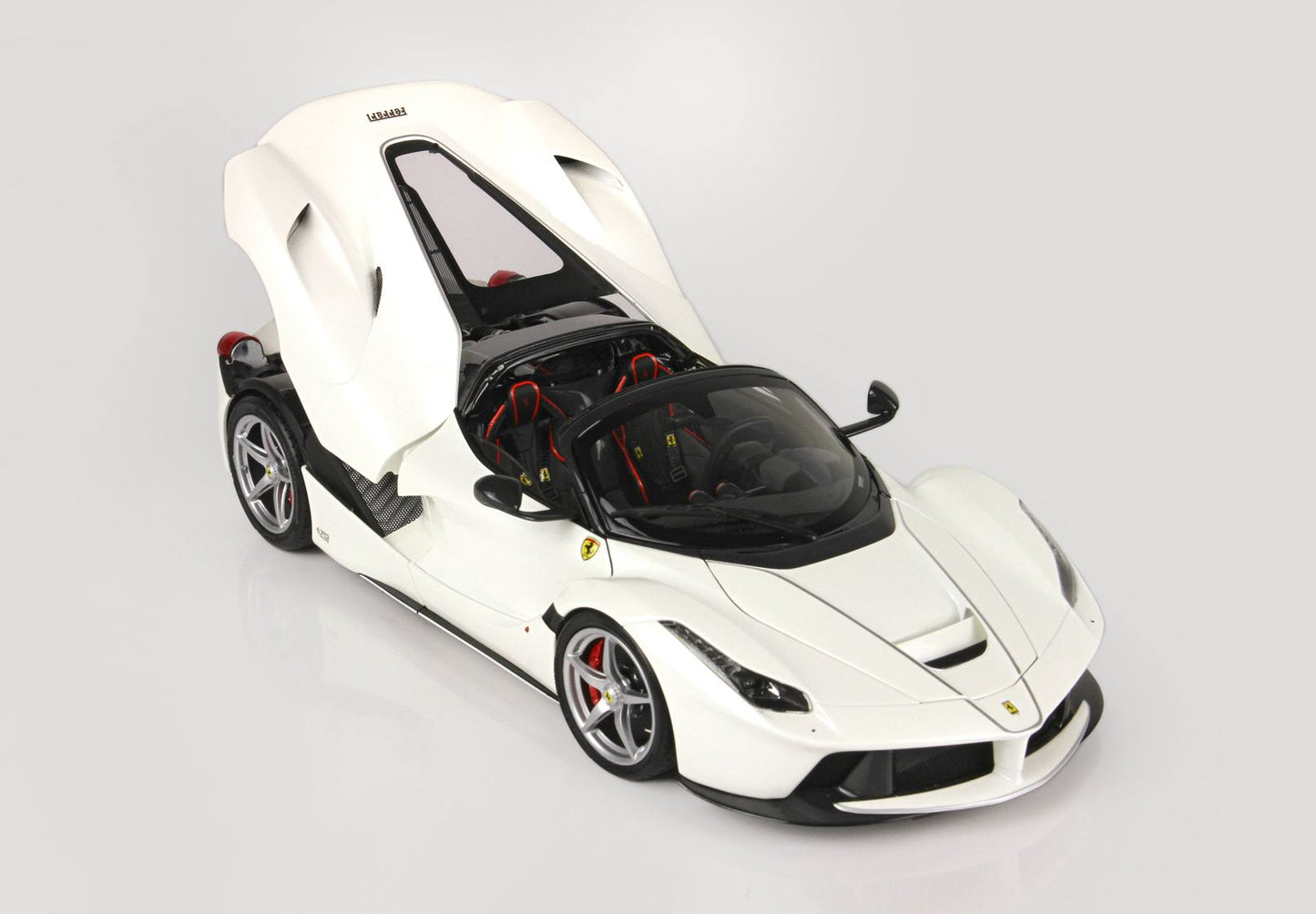 BBR 1/18 Ferrari LaFerrari APERTA Metallic Italian White Diecast