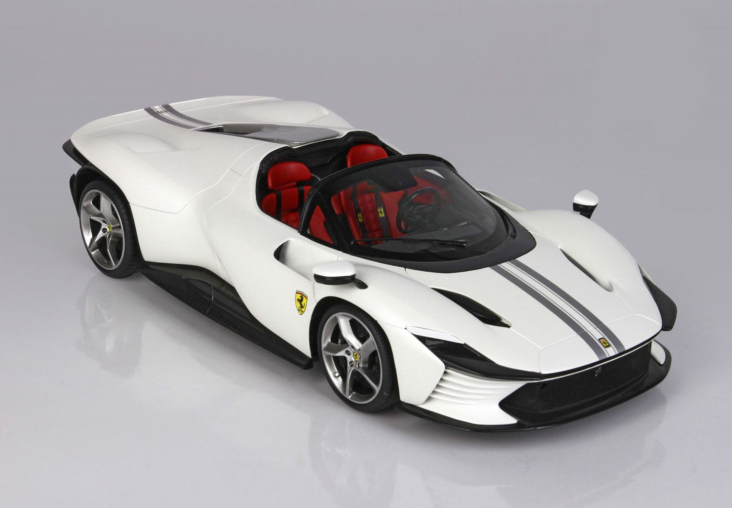 BBR 1/18 Ferrari Daytona SP3 Icona Met Italian White - Limited 360pcs