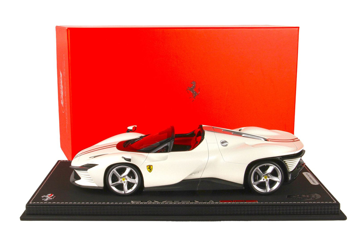 BBR 1/18 Ferrari Daytona SP3 Icona Met Italian White - Limited 360pcs
