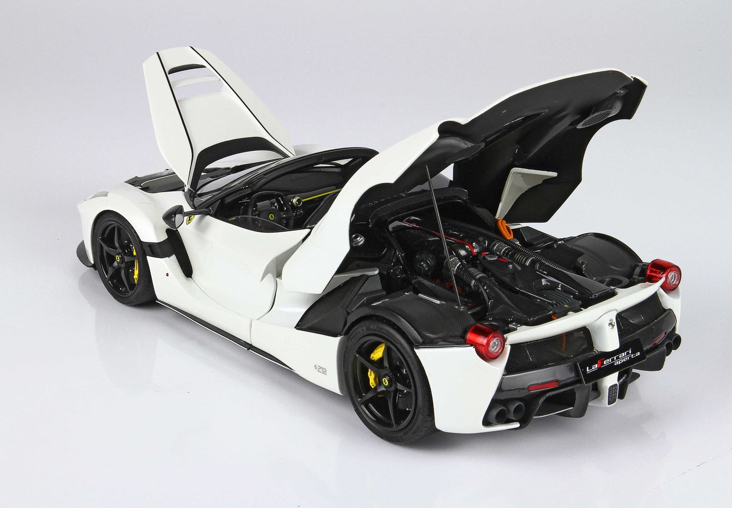 BBR 1/18 Ferrari LaFerrari APERTA Avus White- limited 48pcs -fully open diecast