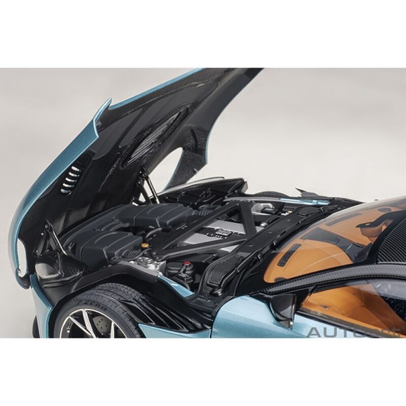 1/18 AUTOart ASTON MARTIN DBS SUPERLEGGERA CARIBBEAN PEARL BLUE 70299