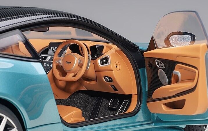 1/18 AUTOart ASTON MARTIN DBS SUPERLEGGERA CARIBBEAN PEARL BLUE