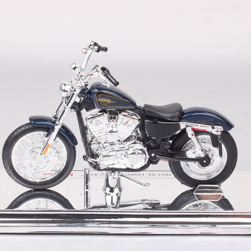 1/18 Maisto 2012 Harley XL 1200V SEVENTY-TWO 72 Model Motorcycle Chorme Blue