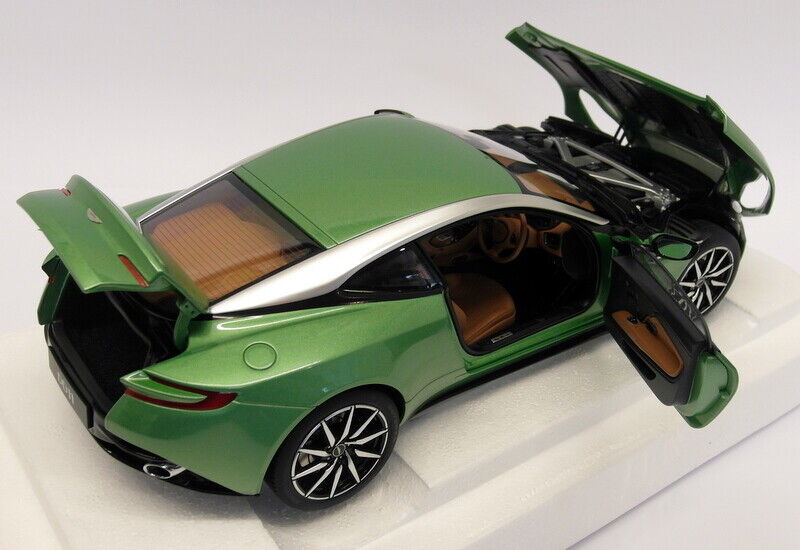 1/18 Autoart Aston Martin DB11 Appletree Green 70269