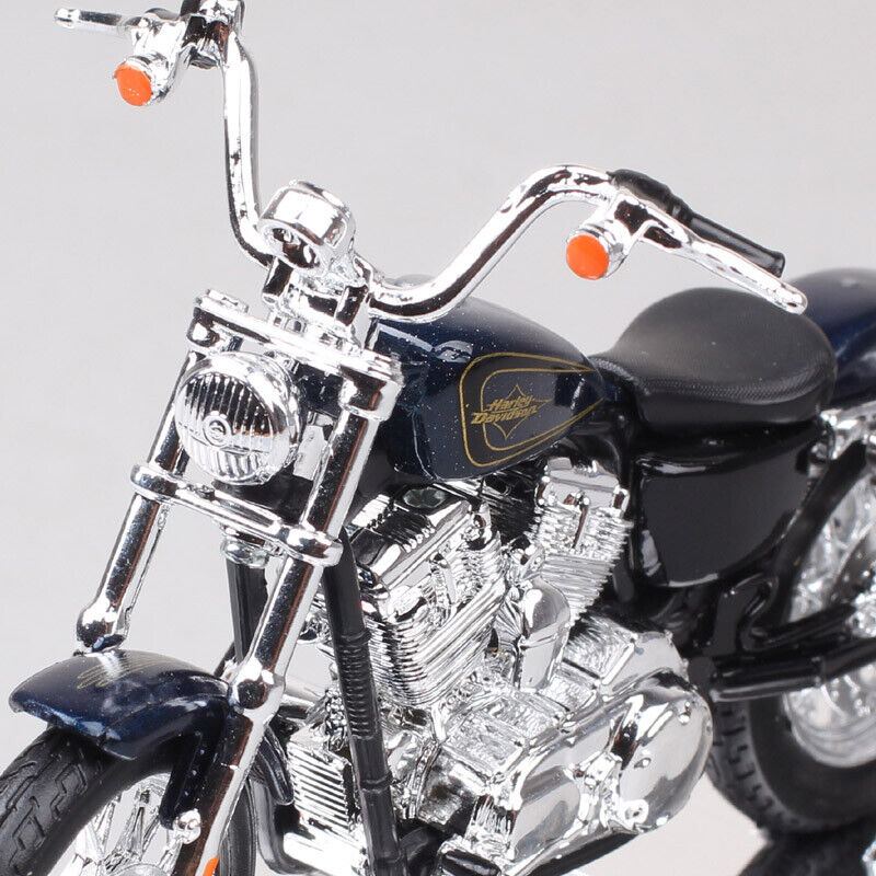 1/18 Maisto 2012 Harley XL 1200V SEVENTY-TWO 72 Model Motorcycle Chorme Blue