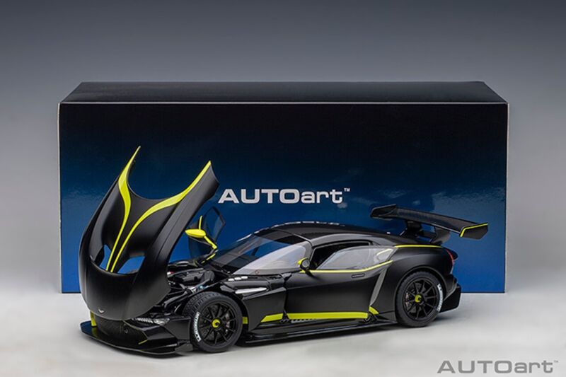 1/18 AUTOart Aston Martin Vulcan Matte Black with Lime Green Stripes