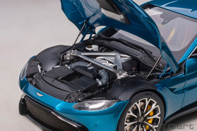 1/18 AUTOart Aston Martin Vantage Zaffre Blue 70278