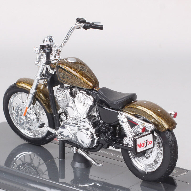 1/18 Maisto 2013 Harley XL 1200V 72 SEVENTY-TWO Model Motorcycle Chorme Gold