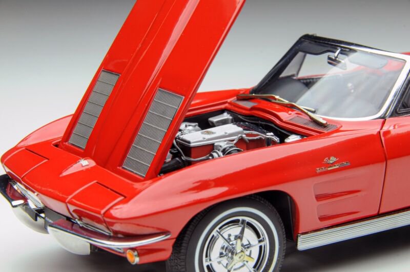 1/18 AUTOart Chevrolet Corvette C2 Sting Ray Convertible 1963 71191