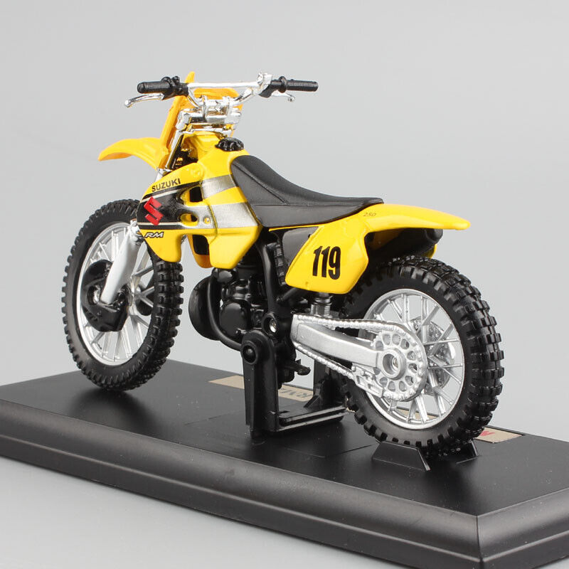 1/18 Maisto No.119 SUZUKI RM250 dirt bike Motocross diecast motorcycle model Toy