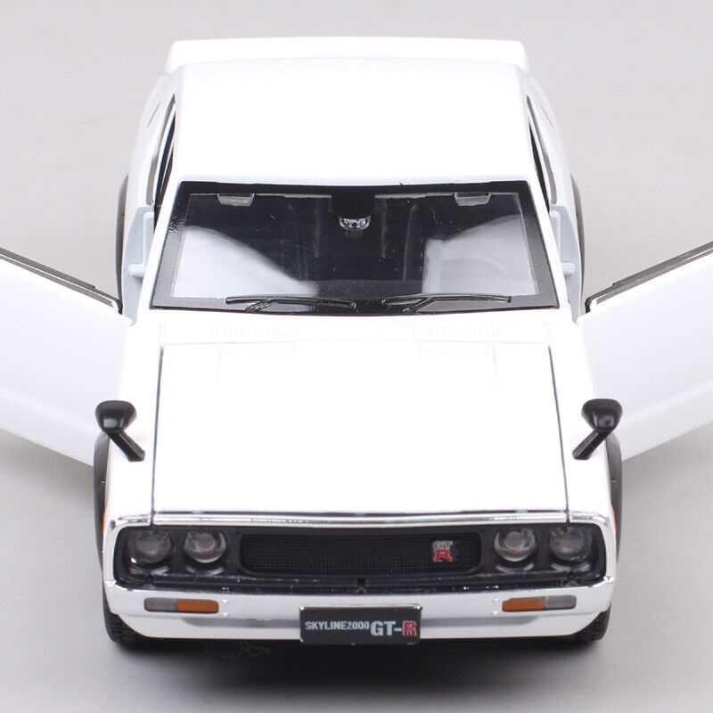 Maisto 1/24 Scale 1973 Nissan Skyline 2000 GTR Car Model Diecast