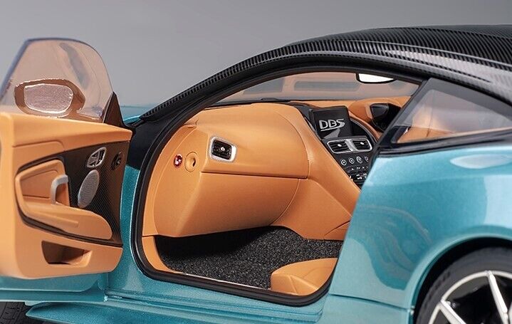 1/18 AUTOart ASTON MARTIN DBS SUPERLEGGERA CARIBBEAN PEARL BLUE