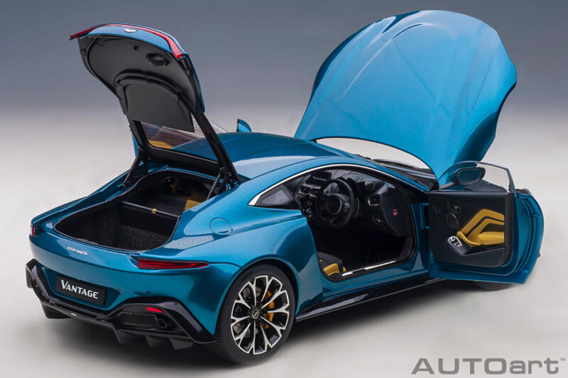 1/18 AUTOart Aston Martin Vantage Zaffre Blue 70278