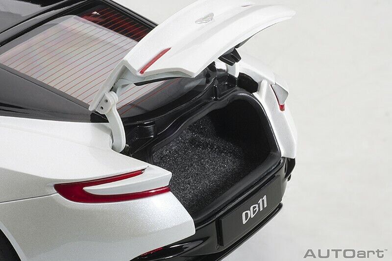 1/18 Autoart ASTON MARTIN DB11 MORNING FROST WHITE