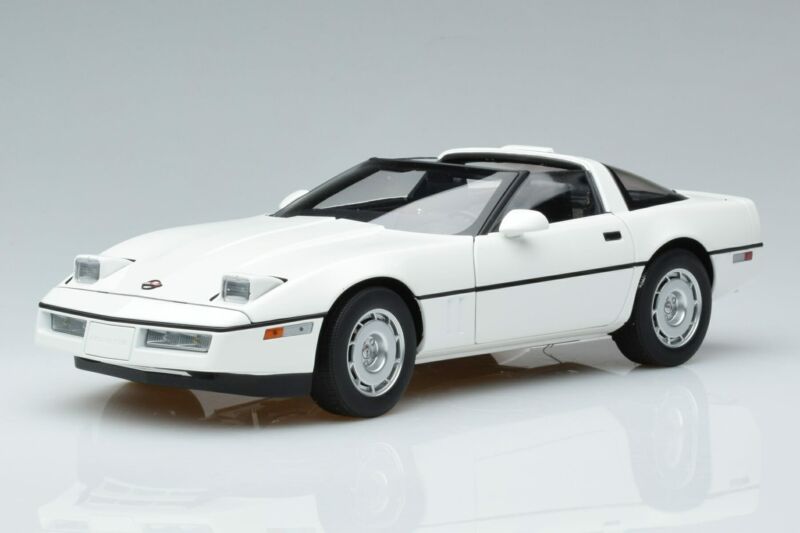 1/18 AUTOart Chevrolet Corvette C4 White 71243