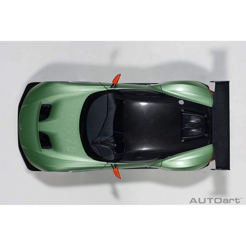 1/18 AUTOart Aston Martin Vulcan in Apple Tree Green 70263