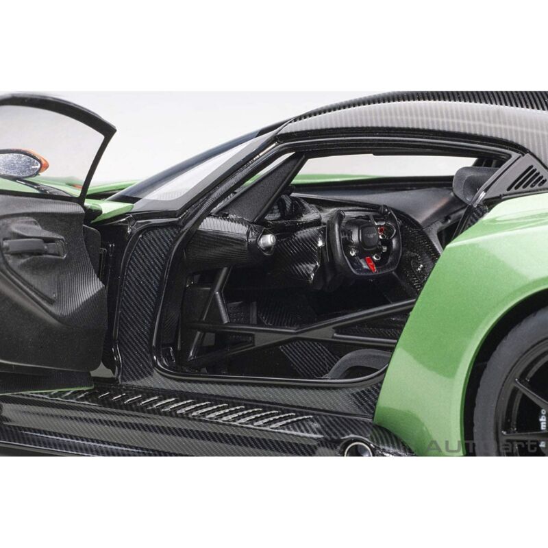 1/18 AUTOart Aston Martin Vulcan in Apple Tree Green 70263
