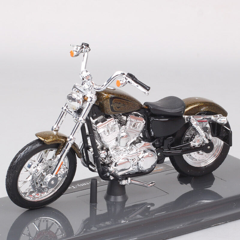1/18 Maisto 2013 Harley XL 1200V 72 SEVENTY-TWO Model Motorcycle Chorme Gold