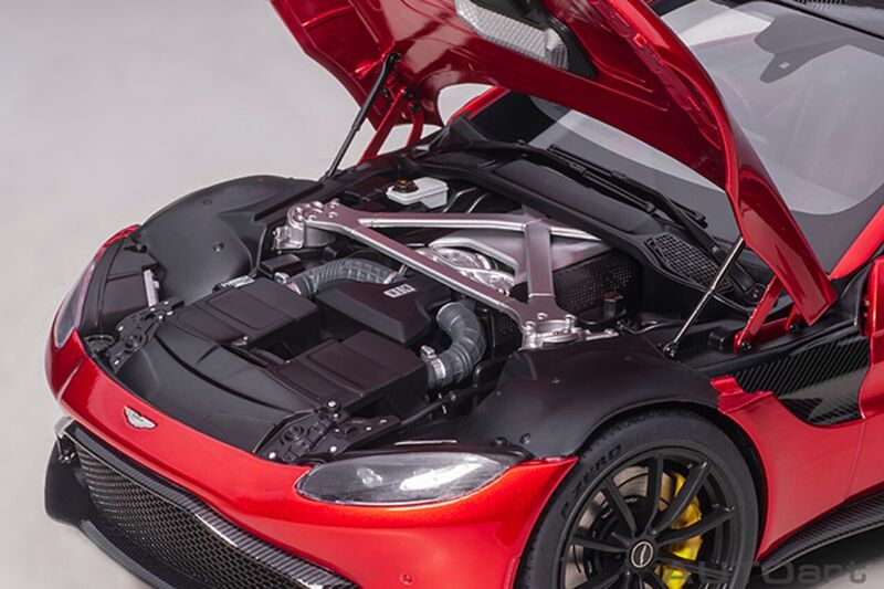 1/18 AUTOart 2019 Aston Martin Vantage Hyper Red with Carbon Fiber Roof