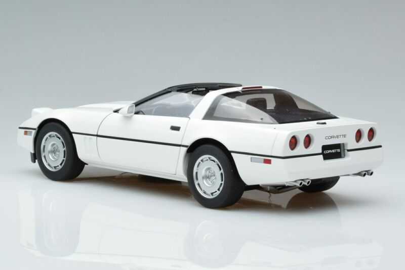 1/18 AUTOart Chevrolet Corvette C4 White 71243