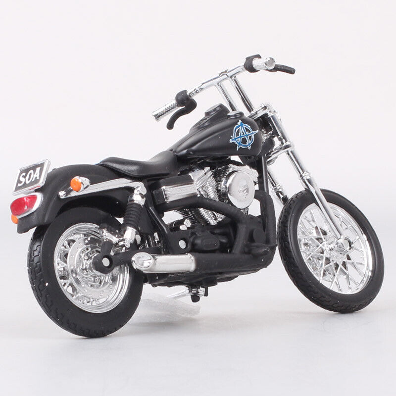 1/18 Scale 2006 Harley FXDBI Dyna Street Bob Diecast Toy model motorcycle Maisto