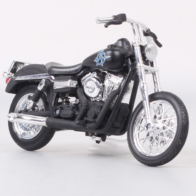 1/18 Scale 2006 Harley FXDBI Dyna Street Bob Diecast Toy model motorcycle Maisto