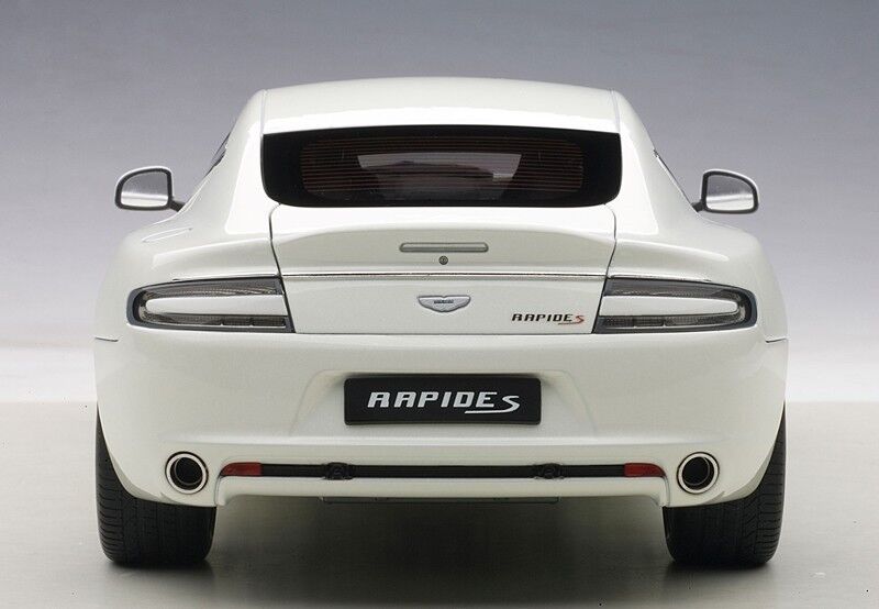 1/18 Autoart 2015 ASTON MARTIN RAPIDE S STRATOS WHITE