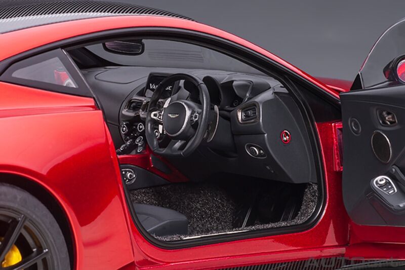 1/18 AUTOart 2019 Aston Martin Vantage Hyper Red with Carbon Fiber Roof