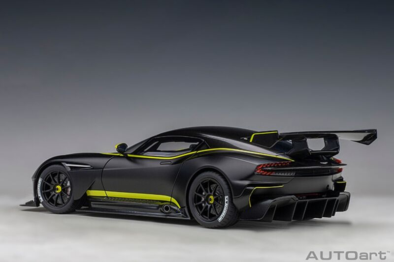 1/18 AUTOart Aston Martin Vulcan Matte Black with Lime Green Stripes