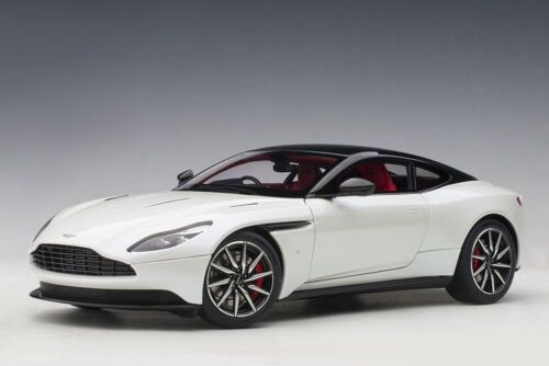 1/18 AUTOart Aston Martin DB11 in Morning Frost White 70266