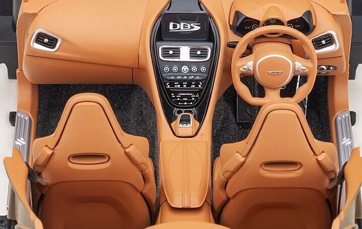 1/18 AUTOart ASTON MARTIN DBS SUPERLEGGERA CARIBBEAN PEARL BLUE