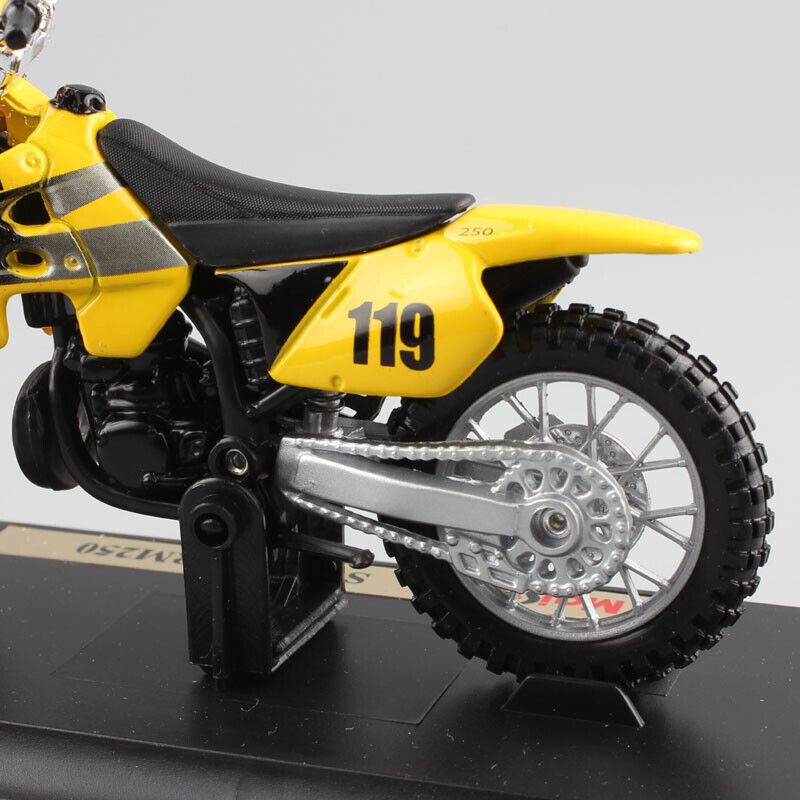 1/18 Maisto No.119 SUZUKI RM250 dirt bike Motocross diecast motorcycle model Toy