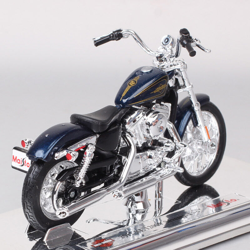 1/18 Maisto 2012 Harley XL 1200V SEVENTY-TWO 72 Model Motorcycle Chorme Blue