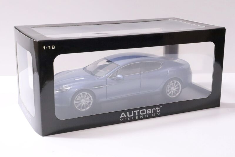 1/18 AUTOart Aston Martin Rapide 2010 Concours Blue Metallic