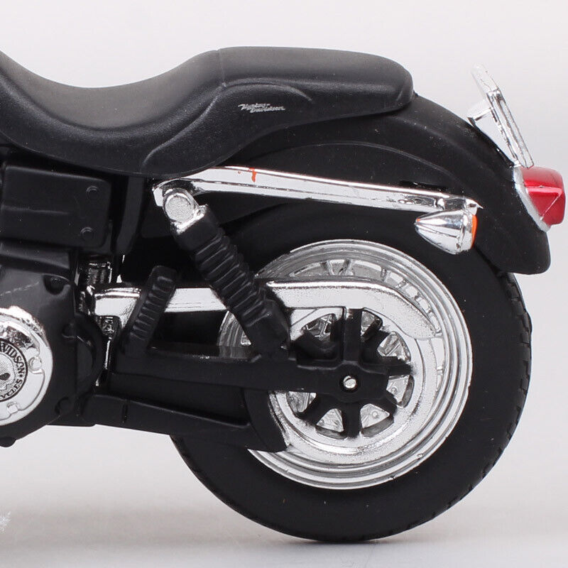 1/18 Scale 2006 Harley FXDBI Dyna Street Bob Diecast Toy model motorcycle Maisto