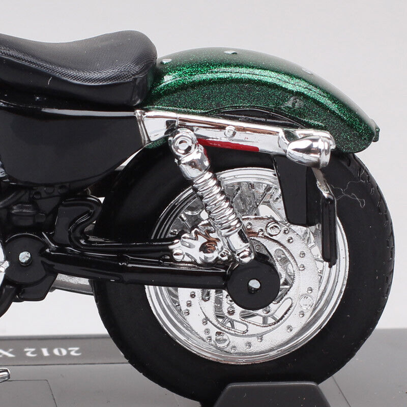 1/18 Maisto 2012 Harley XL 1200V SEVENTY-TWO 72 Model Motorcycle Chorme Green