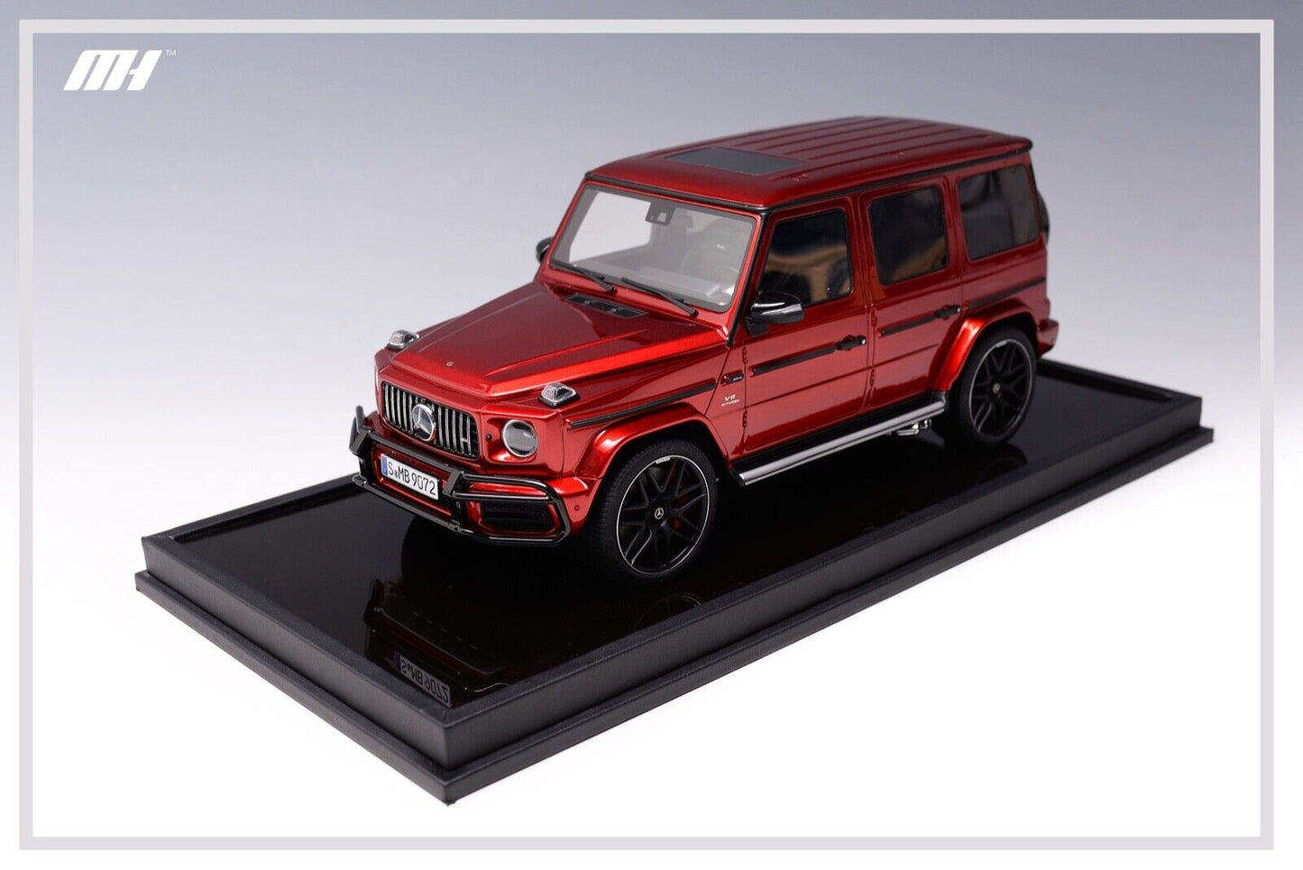 MotorHelix 1/18 Mercedes Benz AMG G63 - Ruby Red Limited 66 pcs - Resin Model