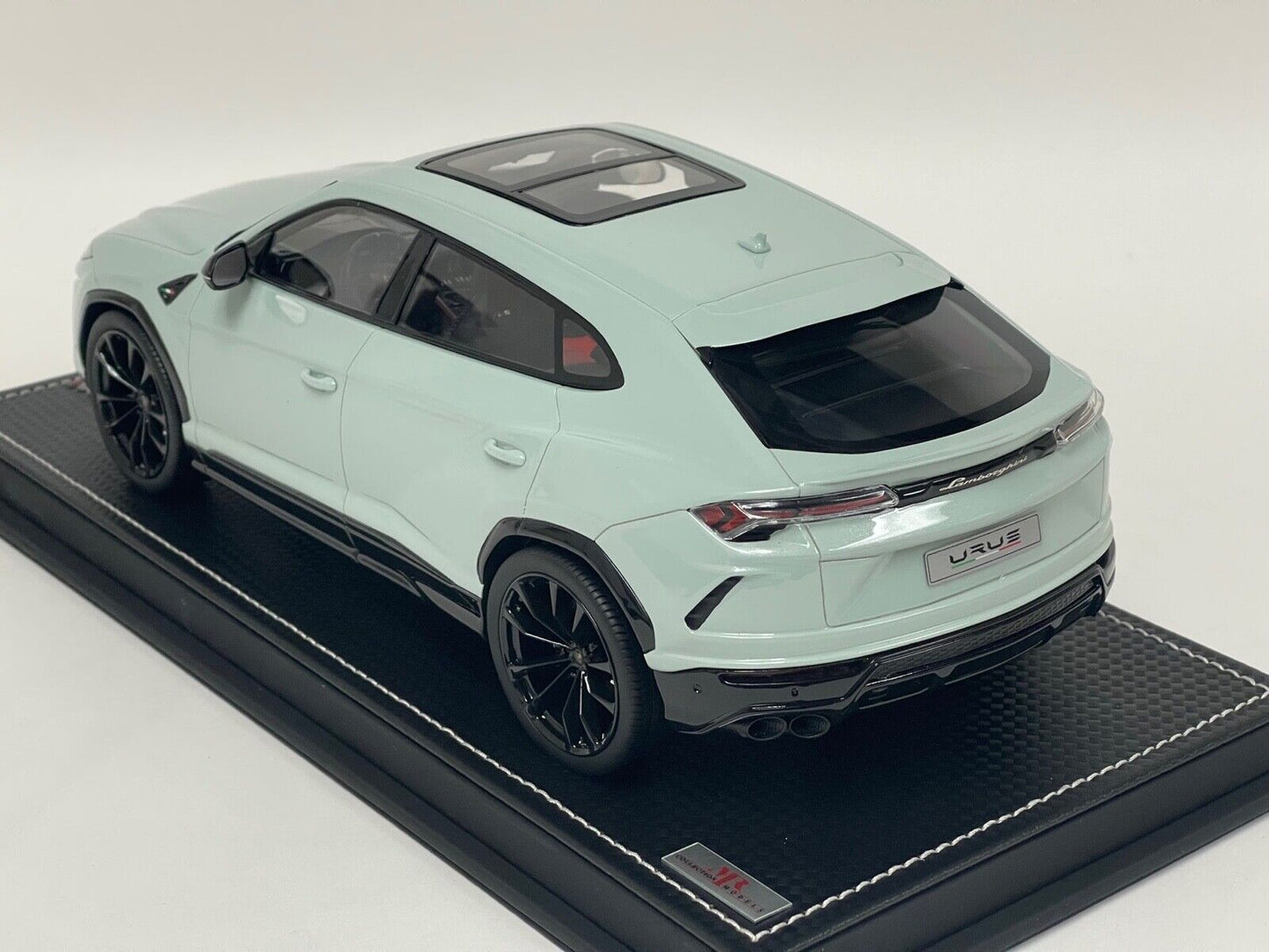 MR Collection 1/18 Lamborghini Urus Ice White Red Interior