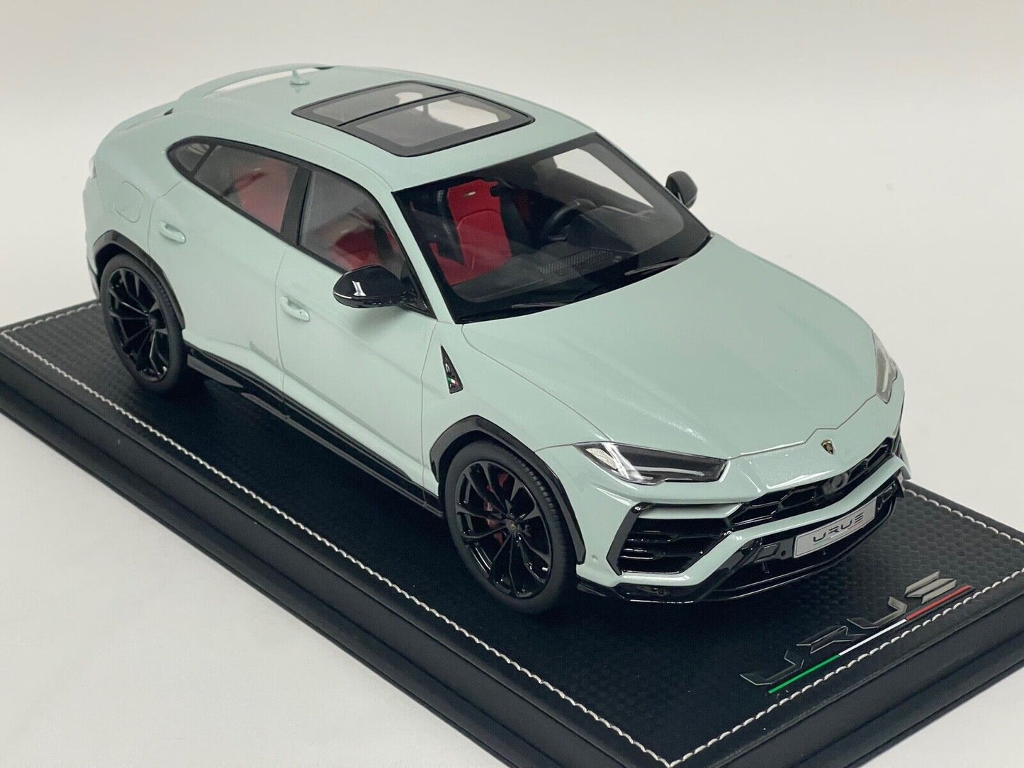 MR Collection 1/18 Lamborghini Urus Ice White Red Interior