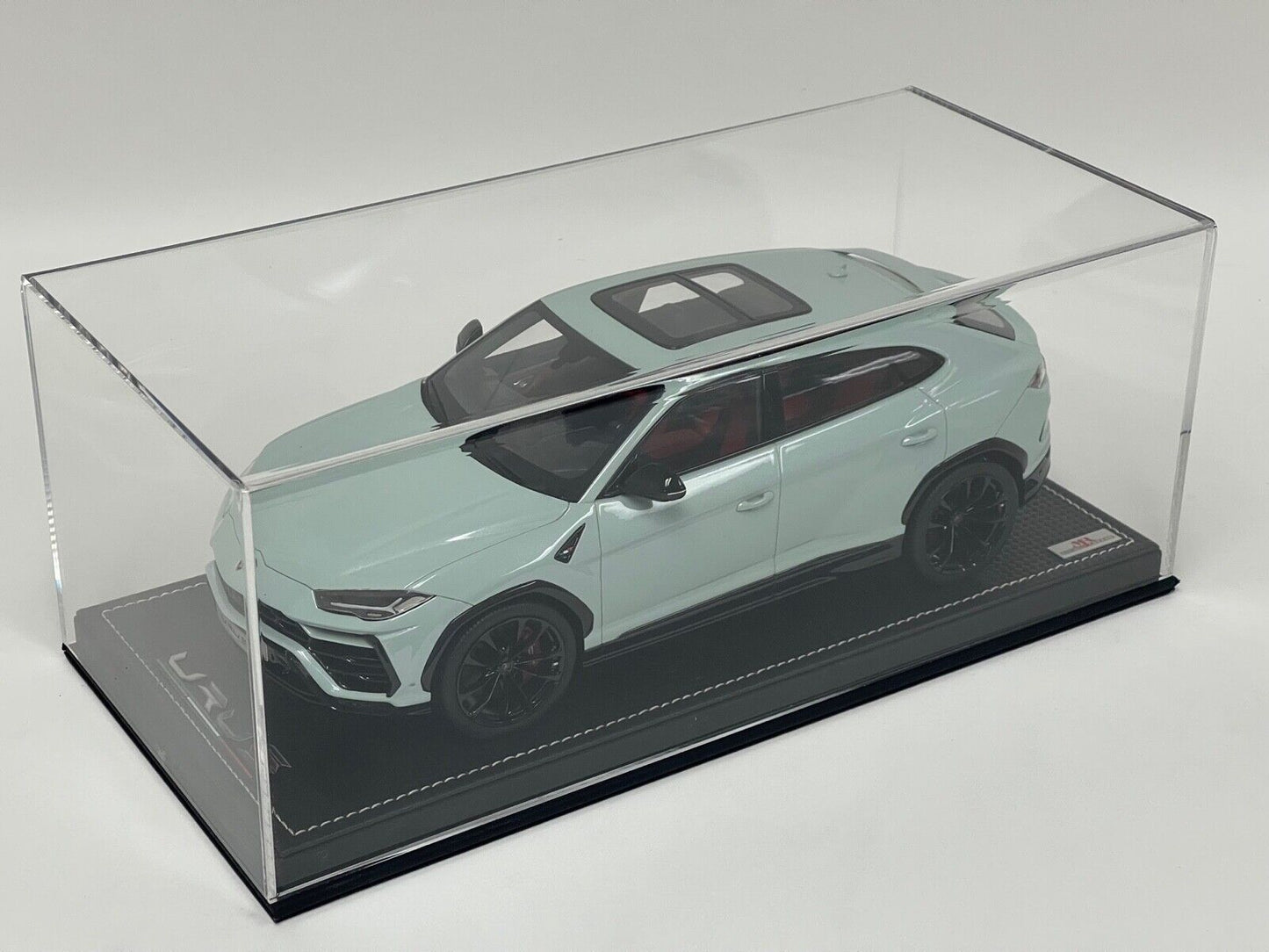MR Collection 1/18 Lamborghini Urus Ice White Red Interior