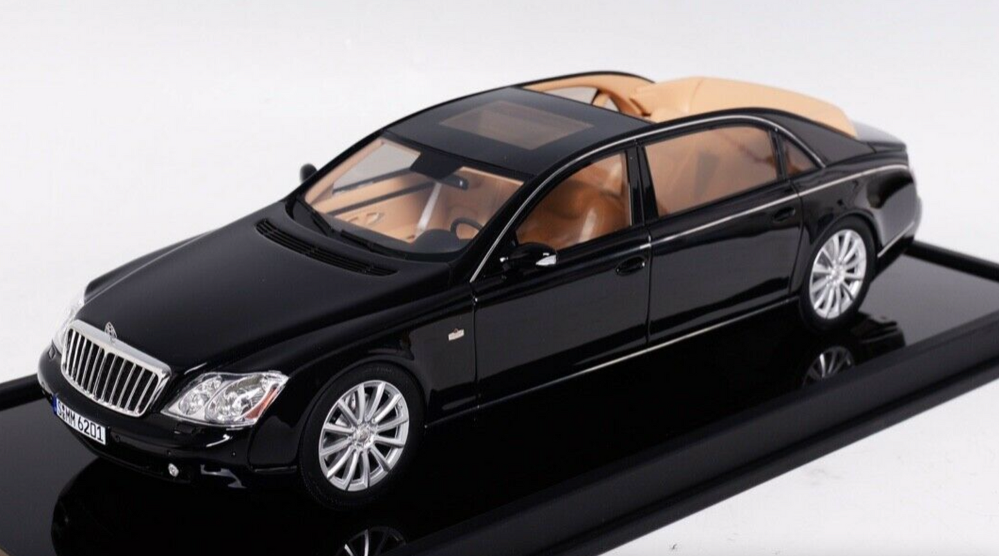 Motorhelix 1/18 Mercedes Maybach 62S Landaulet (Metallic Black) Resin Car Model 99 Pieces Limited