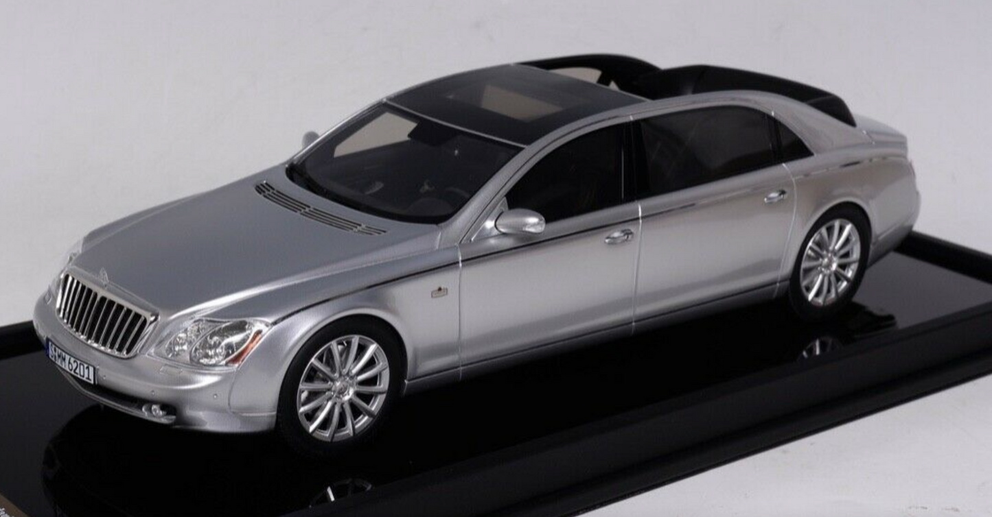 Motorhelix 1/18 Mercedes Maybach 62S Landaulet (Sterling Silver) Resin Car Model Limited 99 Pieces