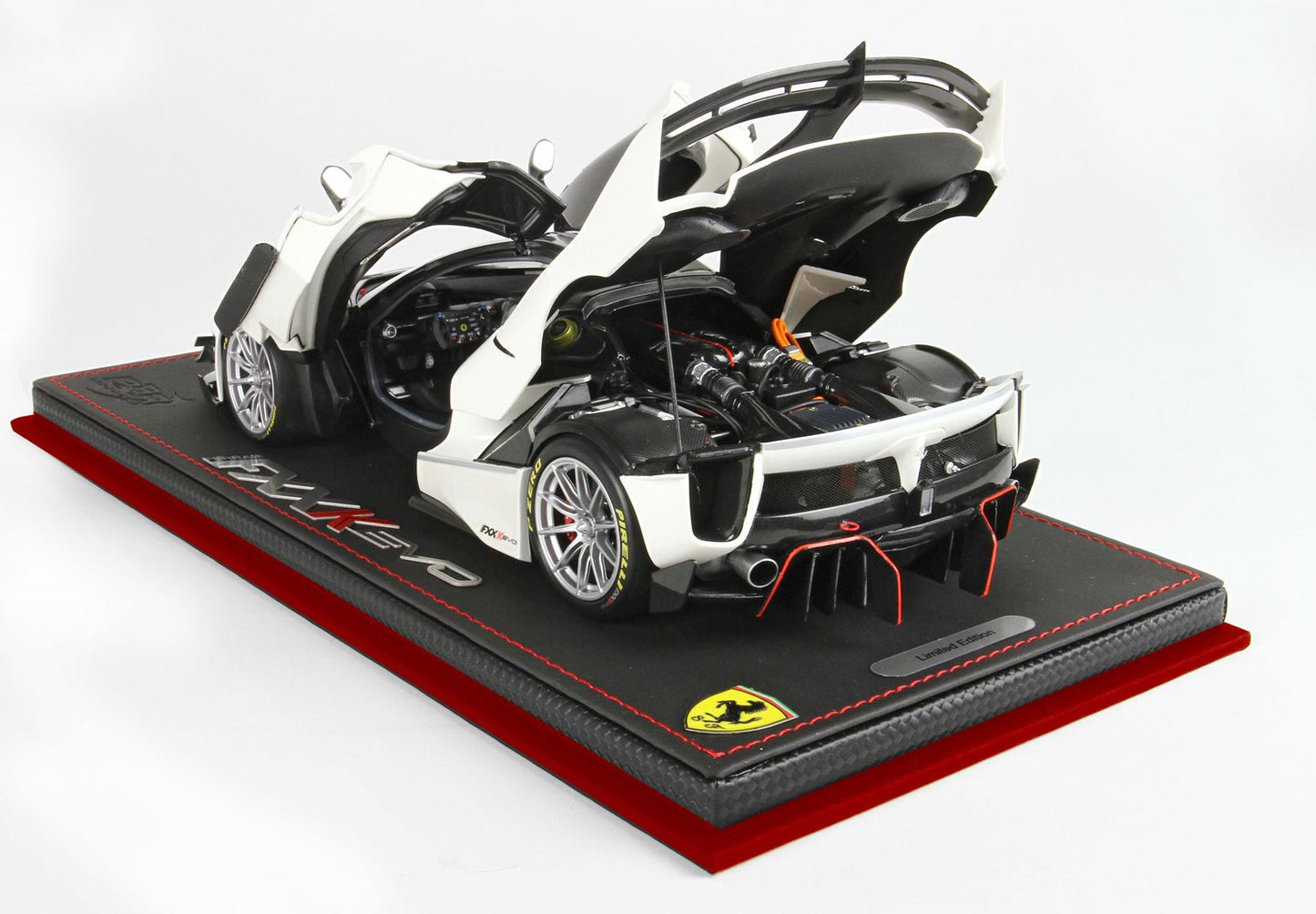 BBR 1/18 - Ferrari FXXK Evo Presentazione #70- DIE CAST-Bianco Italia Metal