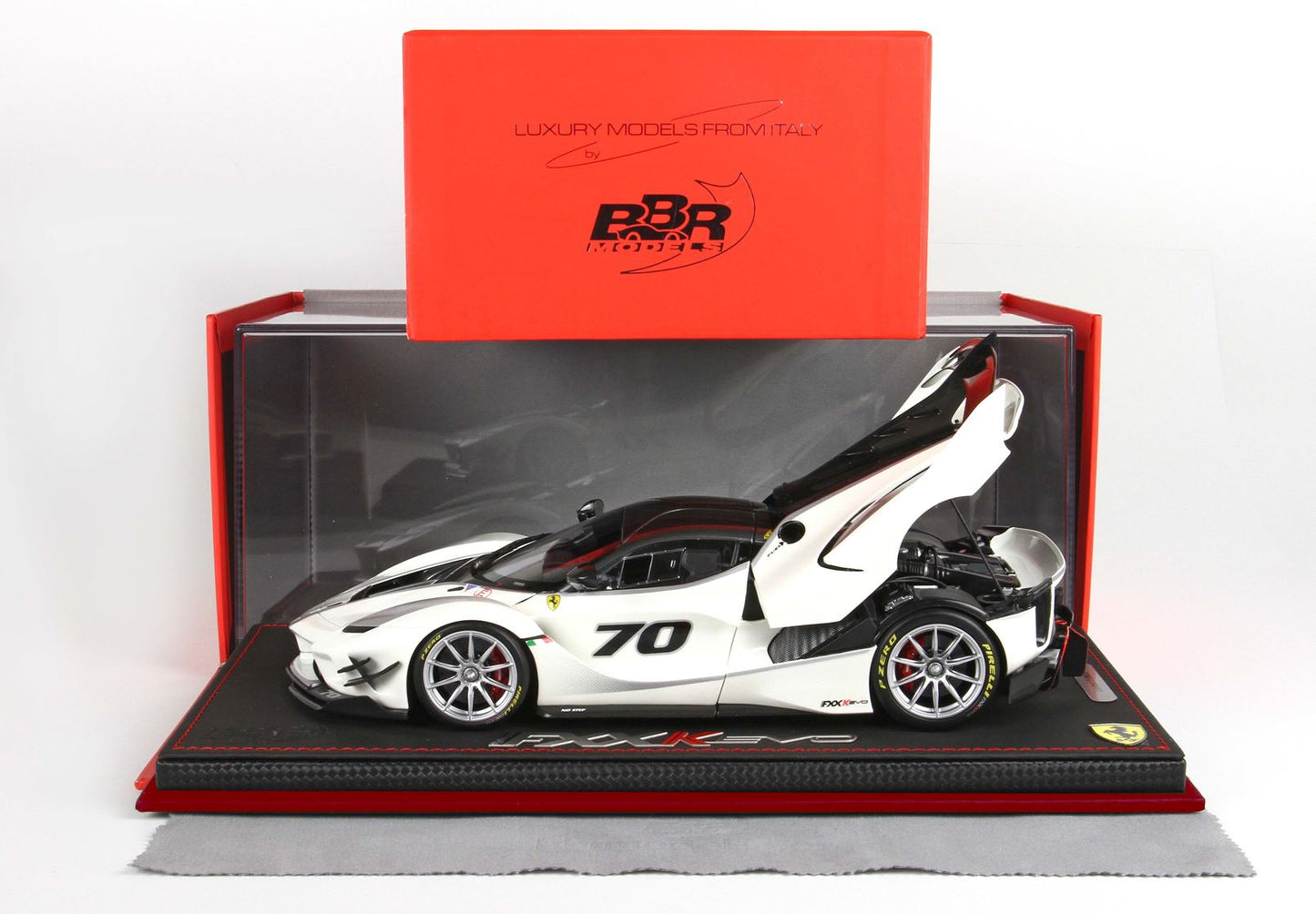 BBR 1/18 - Ferrari FXXK Evo Presentazione #70- DIE CAST-Bianco Italia Metal