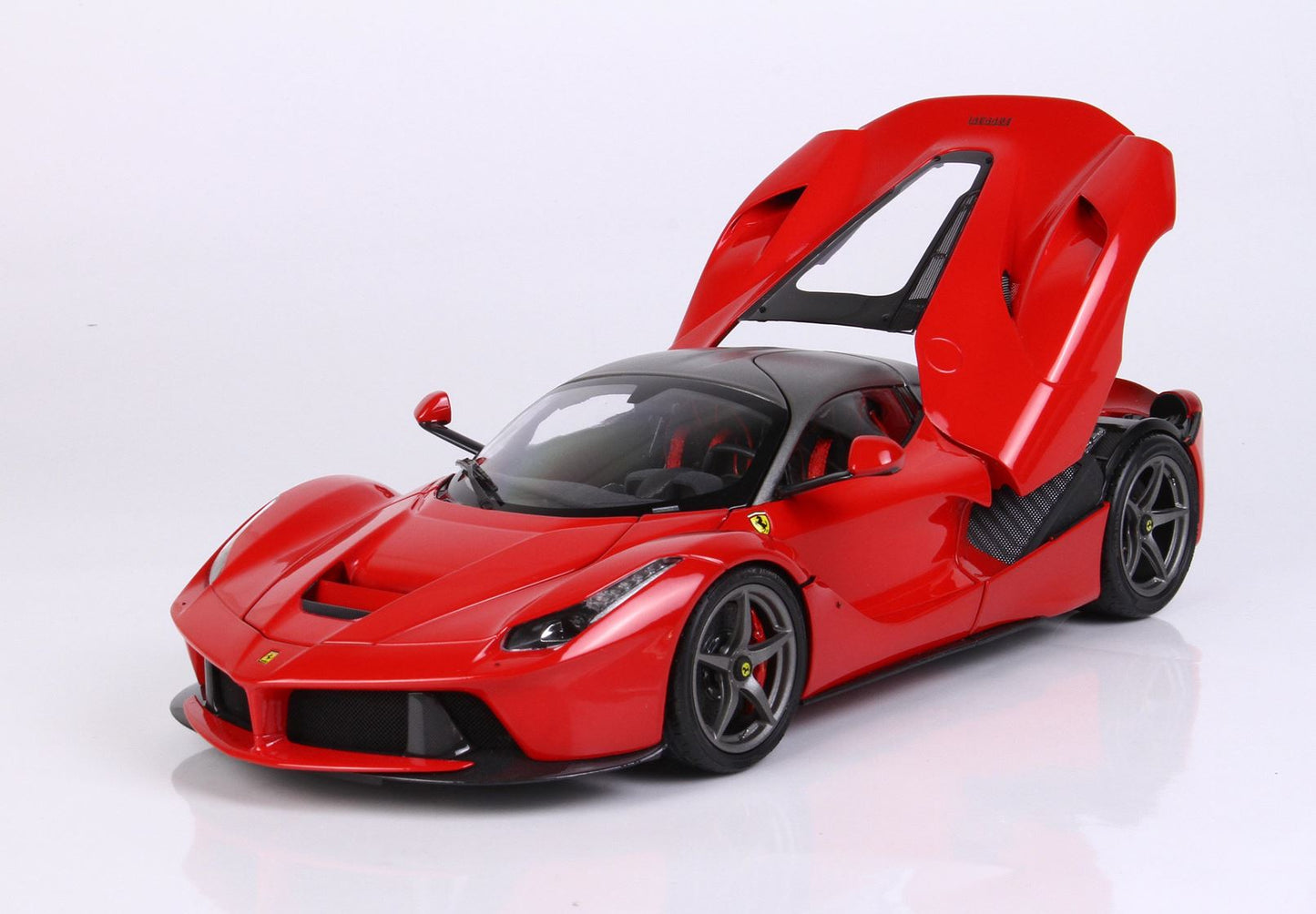 BBR 1/18 Ferrari LaFerrari DIE CAST Red Corsa 322 - grey roof- 70pcs limited