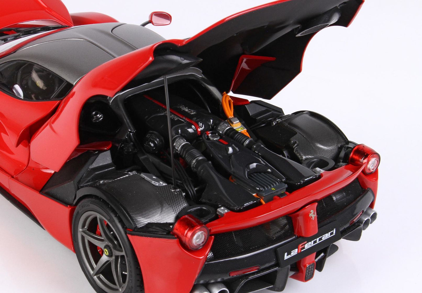 BBR 1/18 Ferrari LaFerrari DIE CAST Red Corsa 322 - grey roof- 70pcs limited