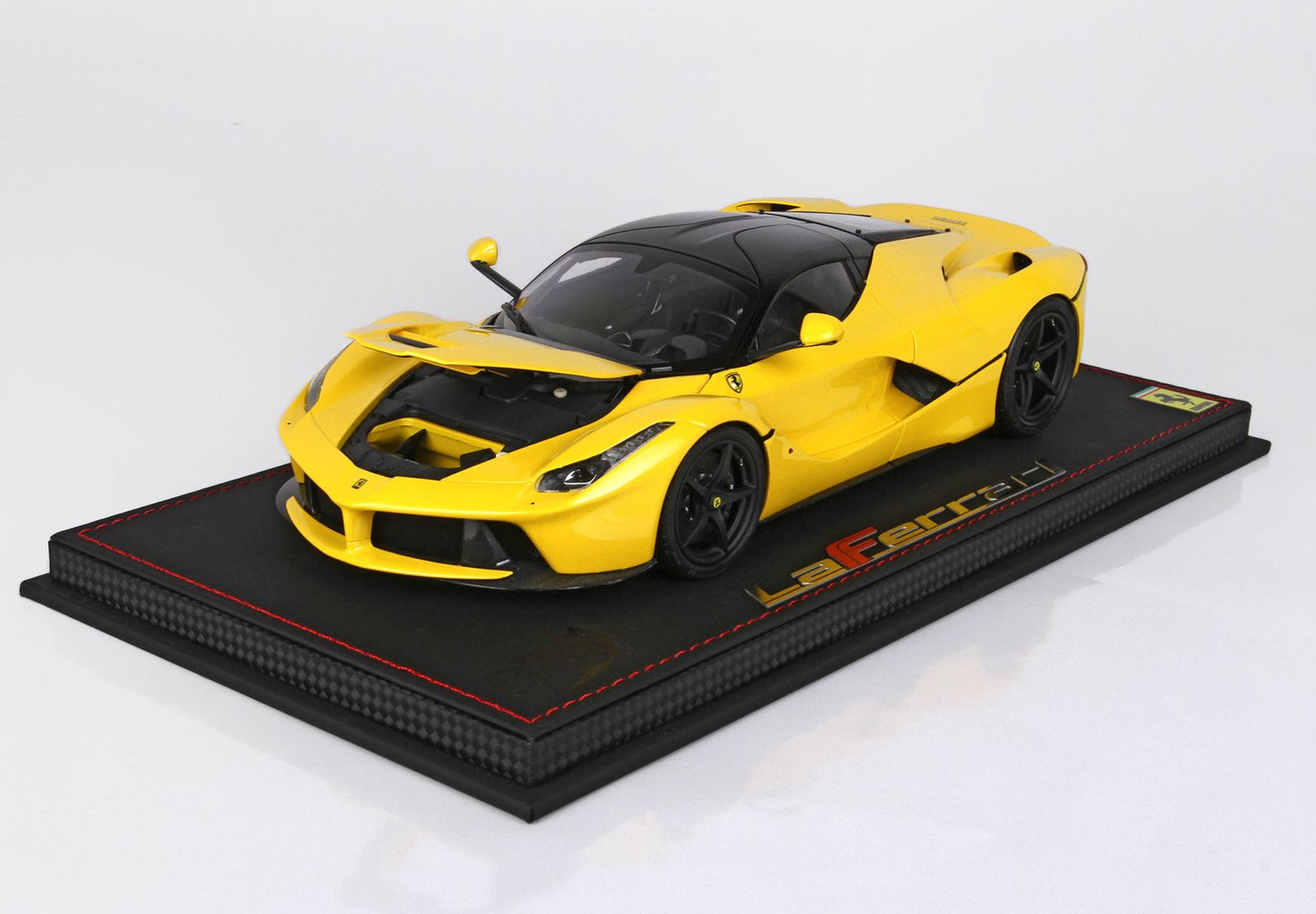 BBR 1/18 Ferrari LaFerrari DIE CAST Yellow Modena With Matt Black Wheels